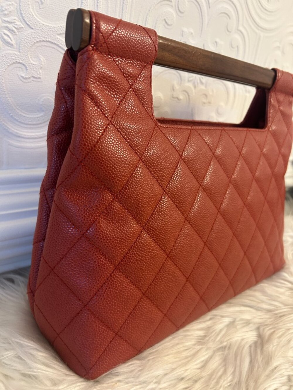 CHANEL Wood Handle Tote in Red Caviar - Picture 7 of 17